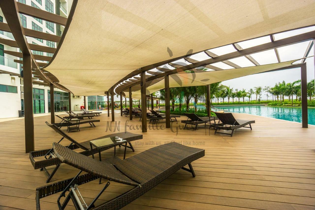 Nn Famille Guest House Pasir Gudang Eksteriør billede